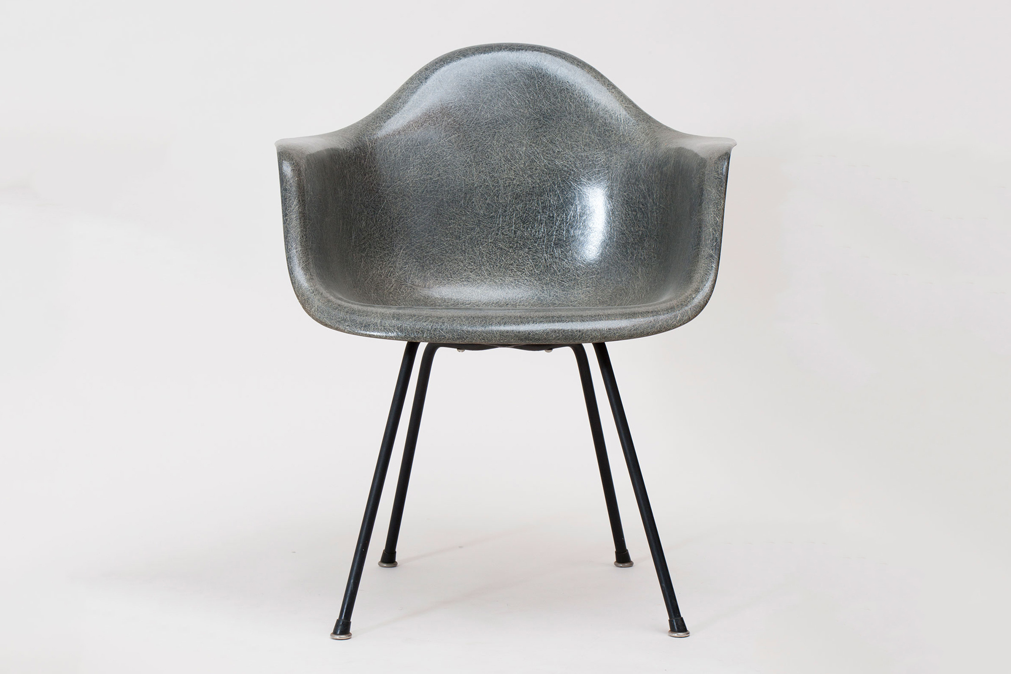 1183 charles eames shell chair gray patrick parrish 0005 2