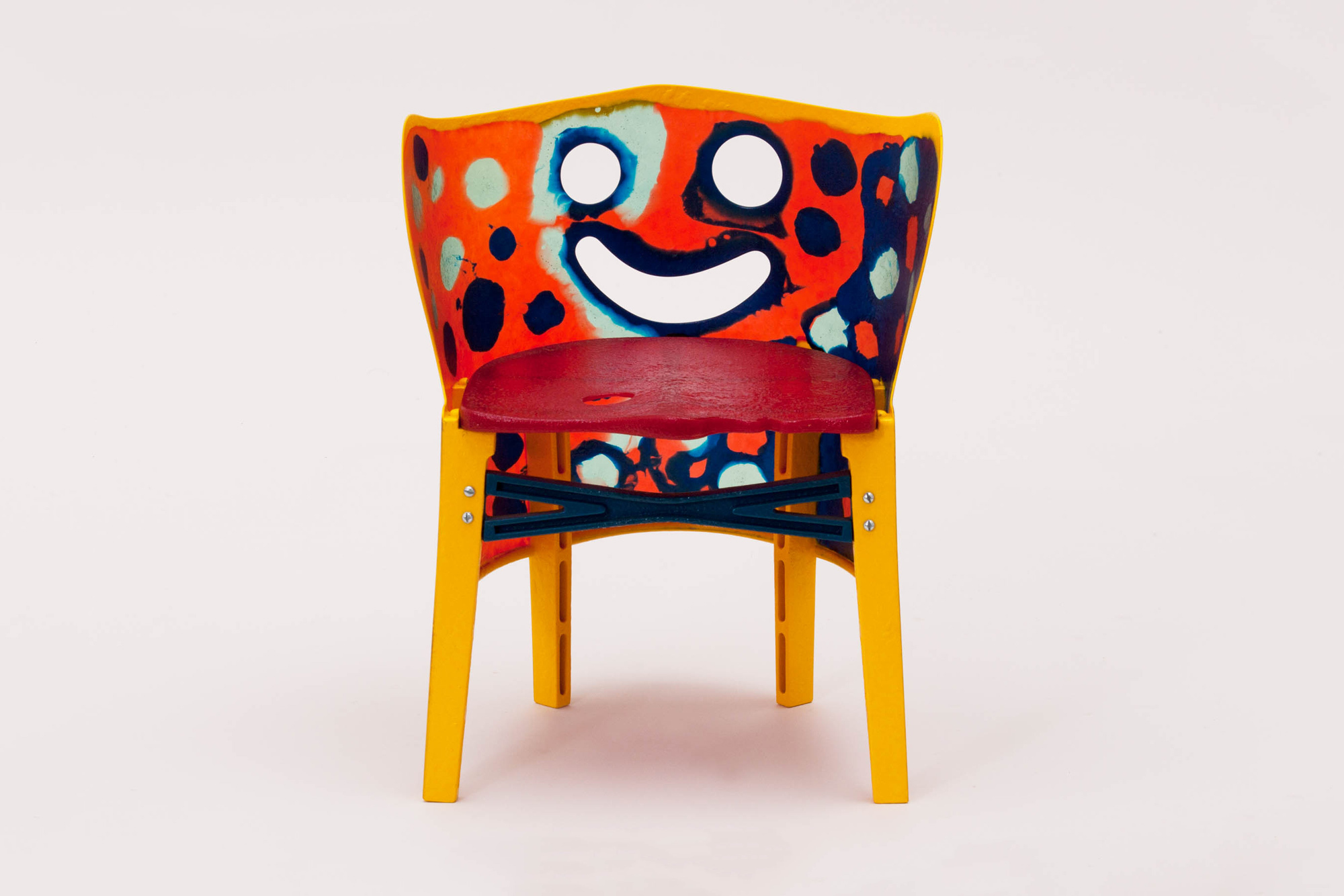 2166 gaetano pesce childrens chair 1 2