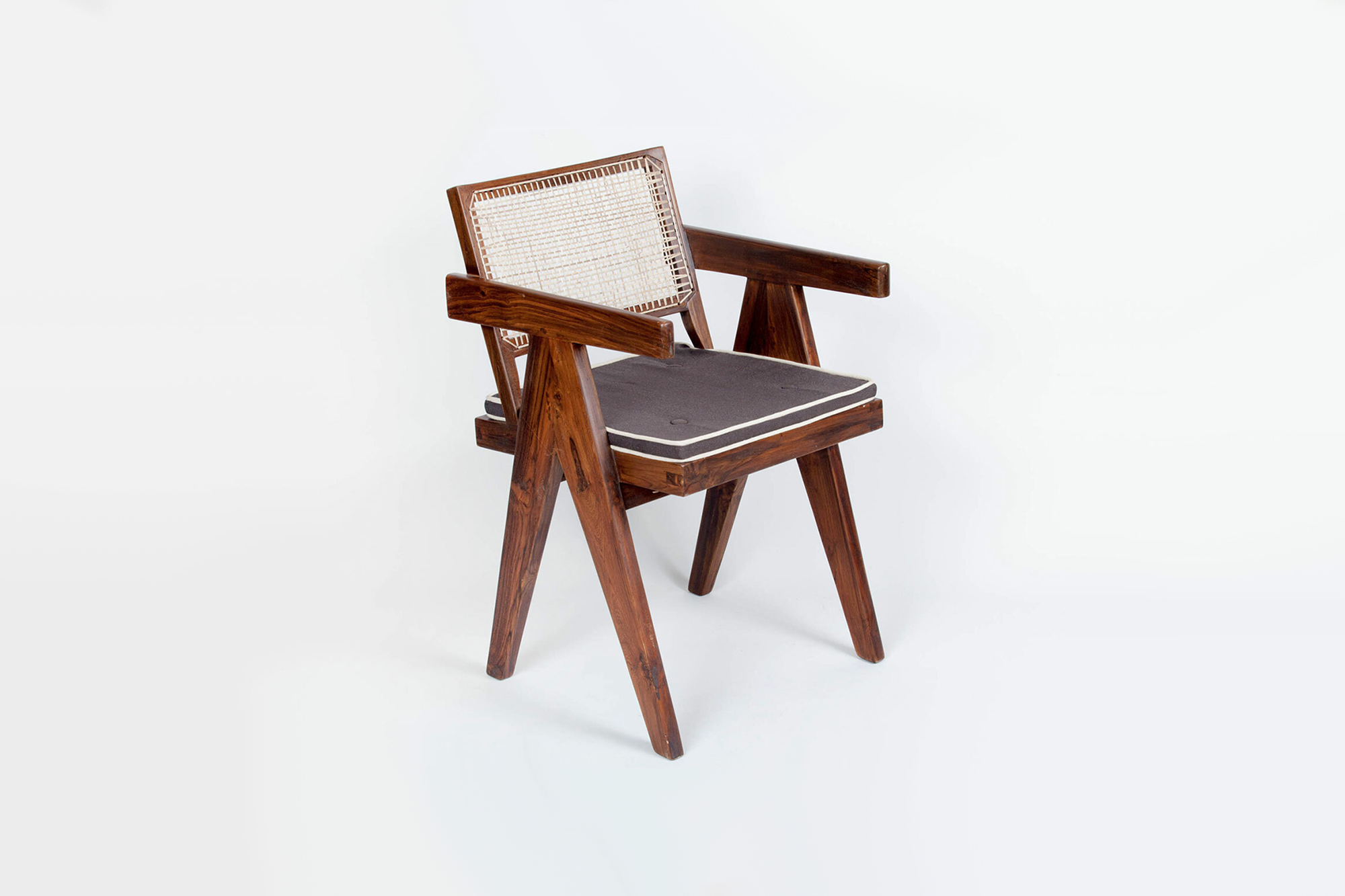 PJ Armchair 64